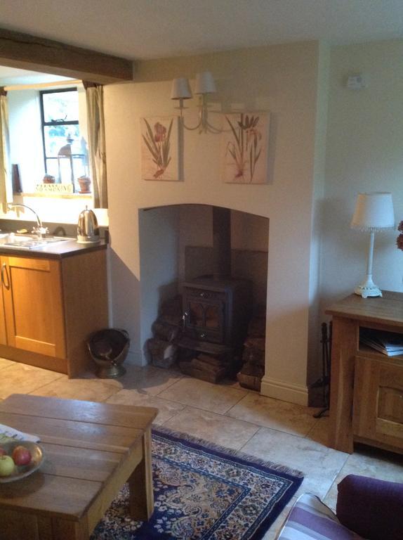 Dove Cottage Bisley  Bagian luar foto